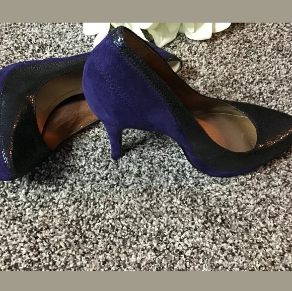BCBG Paris Leather Suede Stilleto Pump - Picture 2 of 5